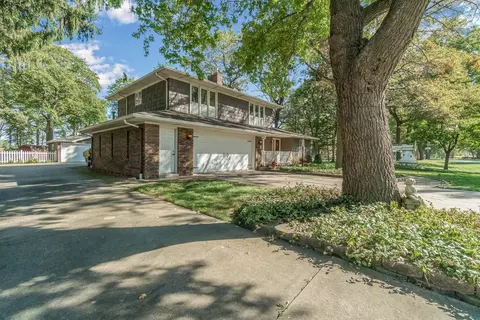 18249 Harper St, Lansing, IL 60438 photo 3