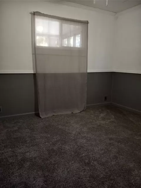 3184 Sobieski St, New Chicago, IN 46342 photo 7