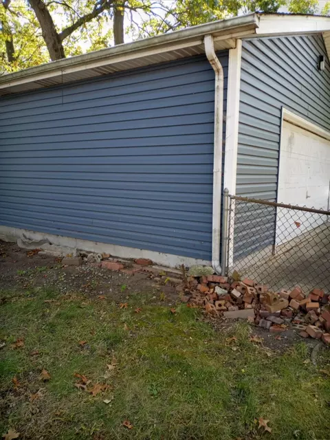 3184 Sobieski St, New Chicago, IN 46342 photo 10