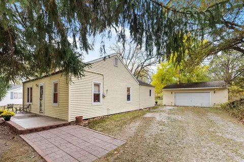 1929 S Calhoun St, Griffith, IN 46319 photo 1