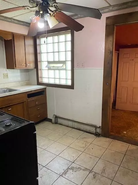 422 Fillmore St, Gary, IN 46402 photo 14