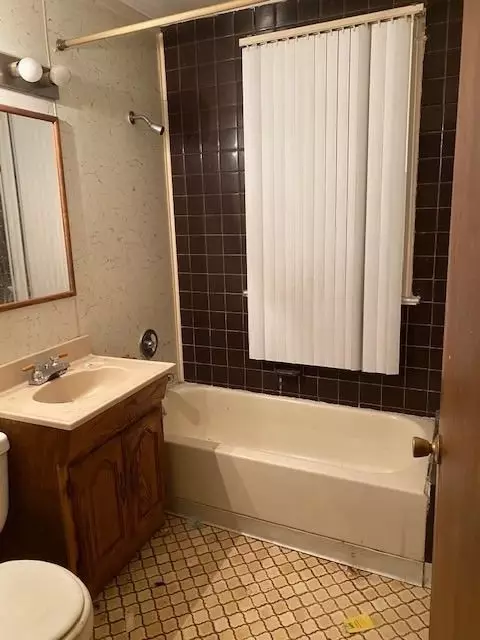 422 Fillmore St, Gary, IN 46402 photo 7