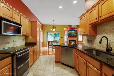 9908 Forest St, Dyer, IN 46311 photo 8