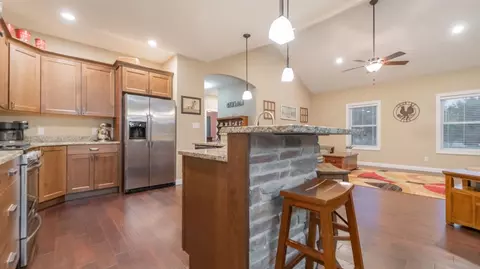 447 Hightower Dr, Valparaiso, IN 46383 photo 10