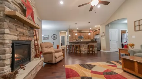 447 Hightower Dr, Valparaiso, IN 46383 photo 16