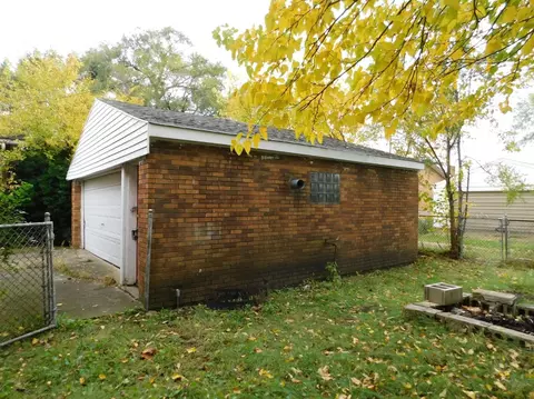 628 W 20th Pl, Gary, IN 46407 photo 4