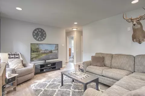 3574 E 1300, Wheatfield, IN 46392 photo 3