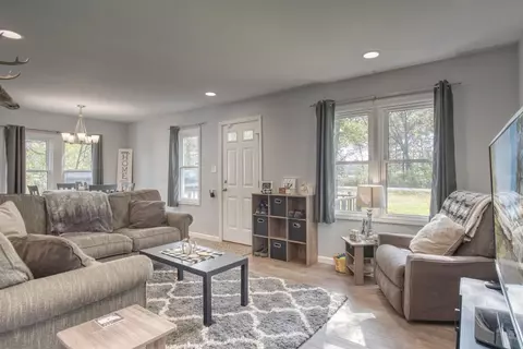3574 E 1300, Wheatfield, IN 46392 photo 2