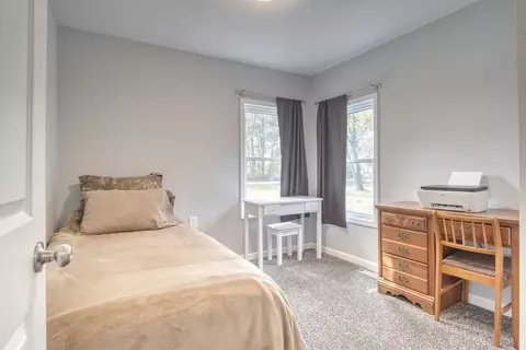3574 E 1300, Wheatfield, IN 46392 photo 8
