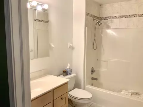2700 Georgetowne Dr #C2, Highland, IN 46322 photo 15