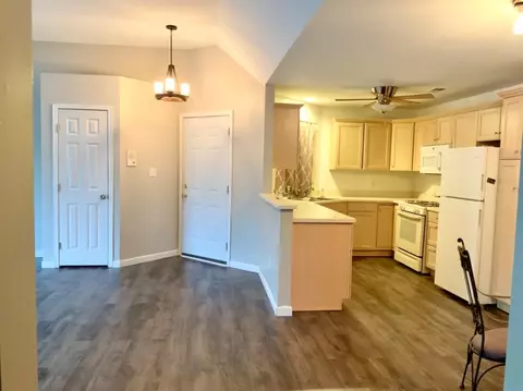 2700 Georgetowne Dr #C2, Highland, IN 46322 photo 5