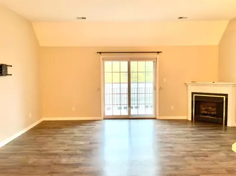 2700 Georgetowne Dr #C2, Highland, IN 46322 photo 3
