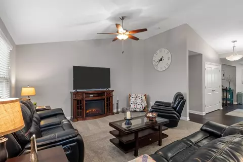 10647 Cranberry Dr, Saint John, IN 46373 photo 14