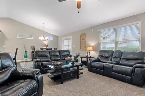 10647 Cranberry Dr, Saint John, IN 46373 photo 16
