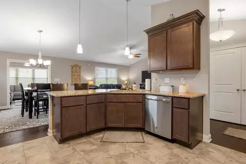 10647 Cranberry Dr, Saint John, IN 46373 photo 9