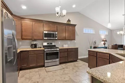 10647 Cranberry Dr, Saint John, IN 46373 photo 8