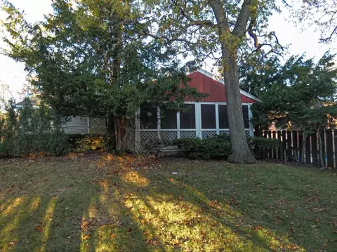 6999 Hemlock Ave, Gary, IN 46403 photo 2