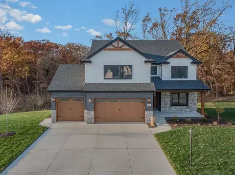 956 Schilling Dr, Crown Point, IN 46307 photo 1