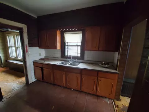 1135 Delaware St, Gary, IN 46407 photo 5