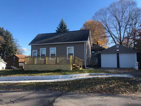 201 L St, La Porte, IN 46350 photo 1