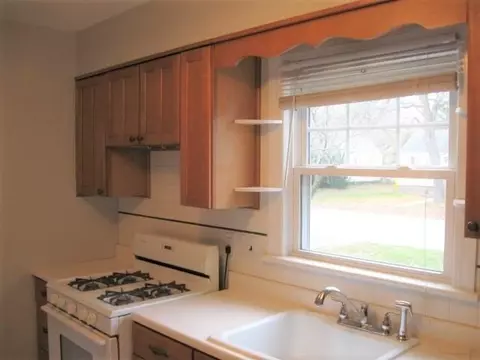 343 N Dwiggins St, Griffith, IN 46319 photo 3