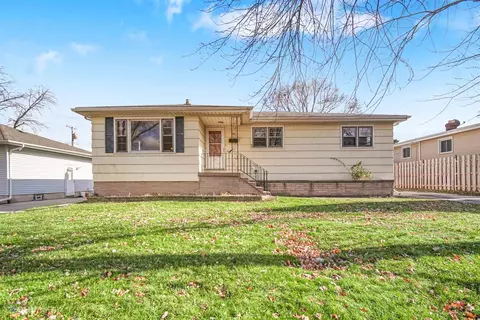 8041 Jackson Ave, Munster, IN 46321 photo 1