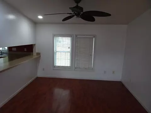 209 Park Ave, North Judson, IN 46366 photo 3