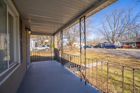 4008 Marshall Pl, Gary, IN 46408 photo 2