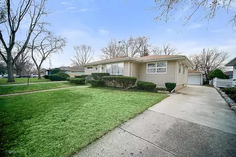 8020 Howard Ave, Munster, IN 46321 photo 2