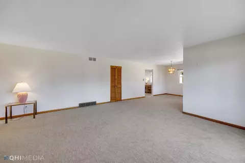 8020 Howard Ave, Munster, IN 46321 photo 5