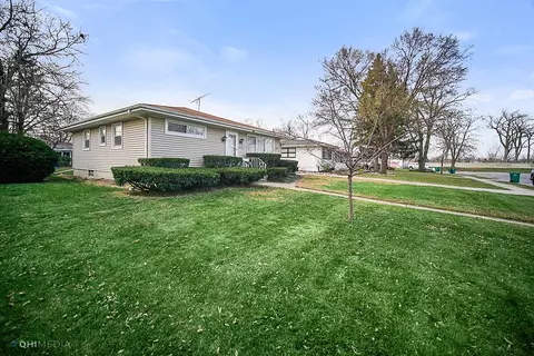 8020 Howard Ave, Munster, IN 46321 photo 3