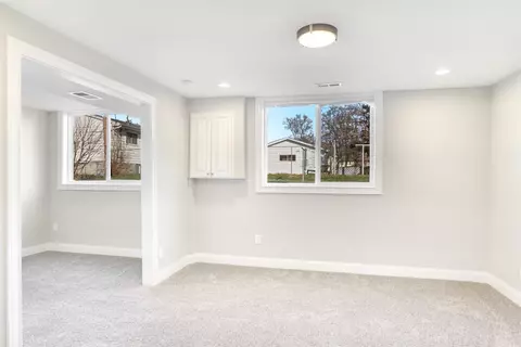 710 E 40th Pl, Griffith, IN 46319 photo 16