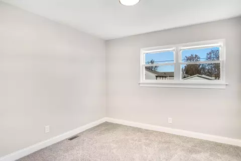 710 E 40th Pl, Griffith, IN 46319 photo 10