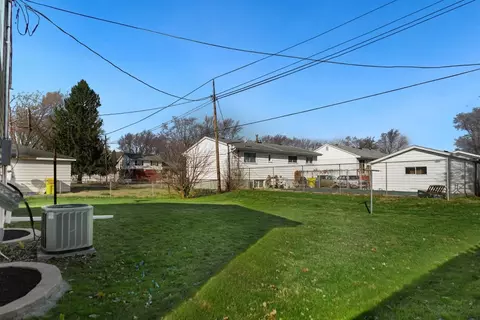 710 E 40th Pl, Griffith, IN 46319 photo 23