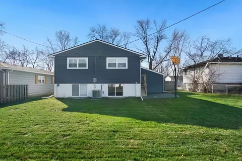 710 E 40th Pl, Griffith, IN 46319 photo 24