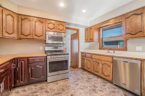 231 Briar Ln, Munster, IN 46321 photo 8