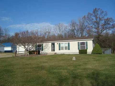 1367 E Colonial Dr, La Porte, IN 46350 photo 2