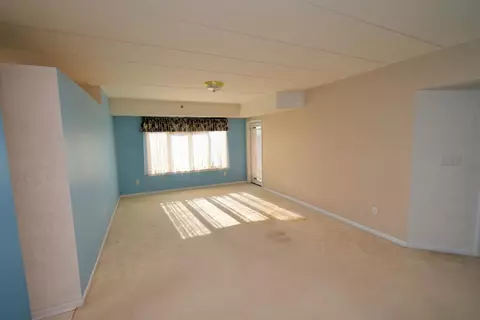 8421 Manor Ave #305, Munster, IN 46321 photo 4