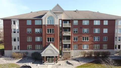 8421 Manor Ave #305, Munster, IN 46321 photo 2