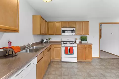 682 Dearborn Rd #B, Valparaiso, IN 46385 photo 7