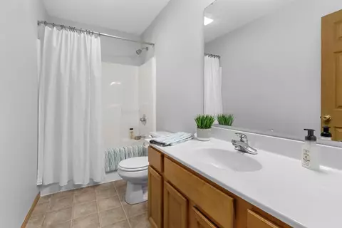 682 Dearborn Rd #B, Valparaiso, IN 46385 photo 9