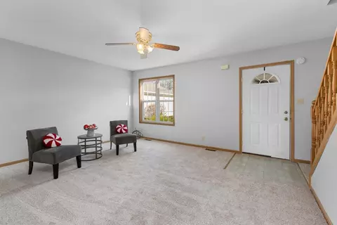 682 Dearborn Rd #B, Valparaiso, IN 46385 photo 3