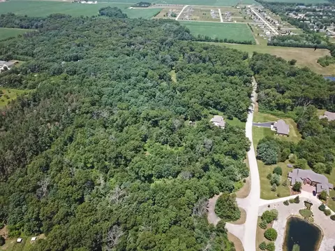 11189 Pleasant Grove Dr, Wheatfield, IN 46392 photo 8