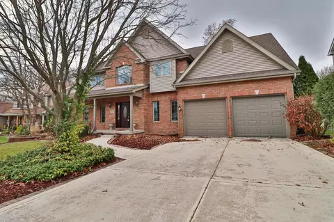 2920 Painted Leaf Dr, Crown Point, IN 46307 photo 3