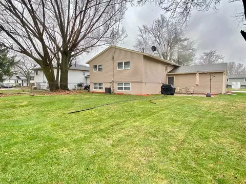 618 E 40th Pl, Griffith, IN 46319 photo 6