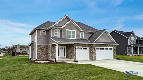 8665 Manor House Dr, Saint John, IN 46373 photo 2