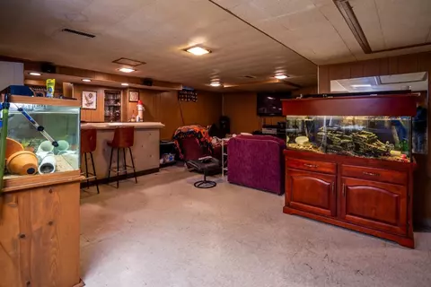 659 Mckinley St, Gary, IN 46404 photo 9