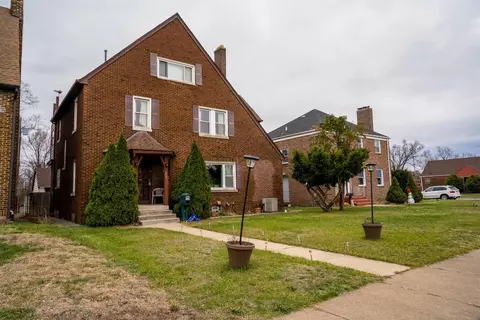 659 Mckinley St, Gary, IN 46404 photo 2