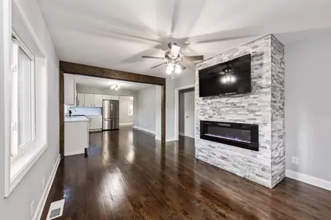 210 N Raymond St, Griffith, IN 46319 photo 8