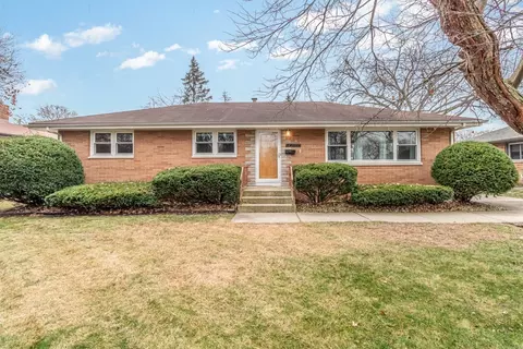 141 W Oak Pl, Griffith, IN 46319 photo 1